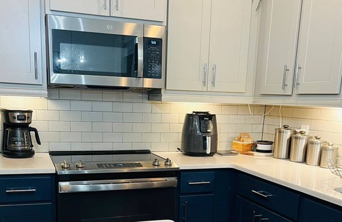 Auburn House | Beautiful Modern Townhouse in Auburn GA