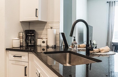 Northeast Colorado Springs Apartment | Beautiful modern Mountain view 1 bedroom