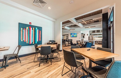 Northeast Colorado Springs Apartment | Beautiful modern Mountain view 1 bedroom