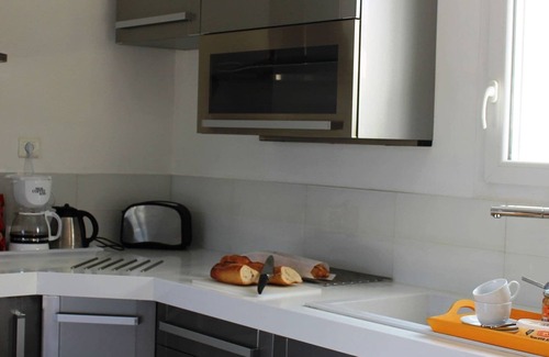 Rousson Villa | Beautiful modern villa with spacious pool within walking distance of the village