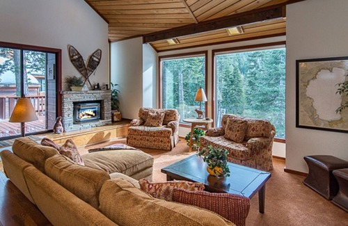 Alpine Meadows House | Beautiful Mountain Home