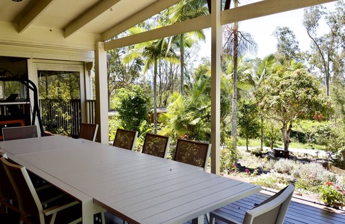 Maudsland House | Beautiful mudbrick house located in 7.5 acres beautiful land