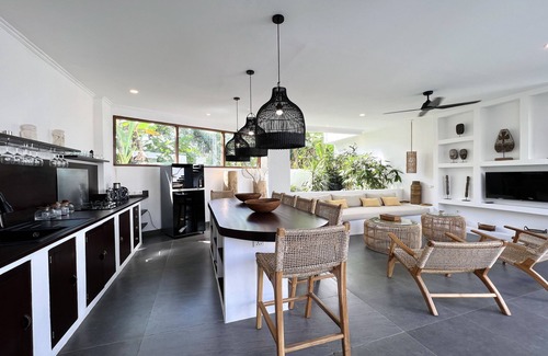 Babakan Villa | Beautiful new 3 bdr villa & pool