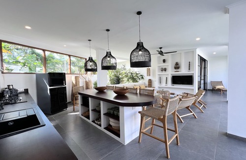 Babakan Villa | Beautiful new 3 bdr villa & pool