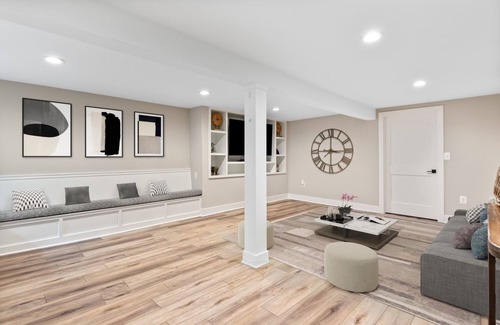Fort Hunt House | Beautiful New Modern Farmhouse walkable to grocery, restaurants, trails, Potomac