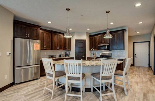 Spirit Lake Condo | Beautiful Newly built Bayside Lake Front Condo!