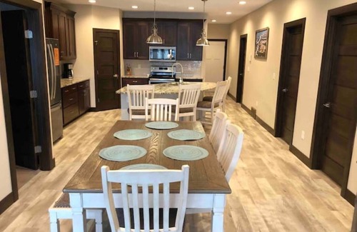Spirit Lake Condo | Beautiful Newly built Bayside Lake Front Condo!