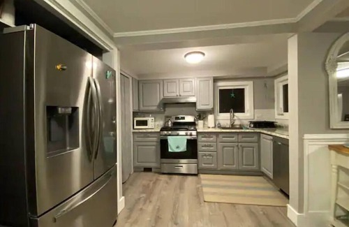 Groton Long Point House | Beautiful newly remodeled Groton Home with a View!