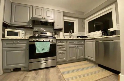 Groton Long Point House | Beautiful newly remodeled Groton Home with a View!