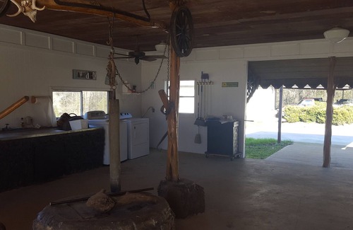 Minden House | Beautiful, newly renovated, quaint, secluded Farmhouse
