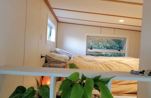 Lake Hawea Apartment | Beautiful not-so-tiny home in Hawea near the lake