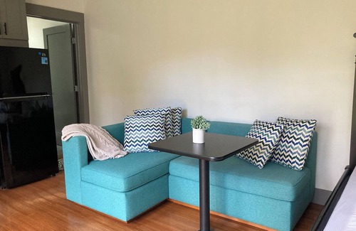 Glenview Apartment | Beautiful Oakland Hills Studio Apartment