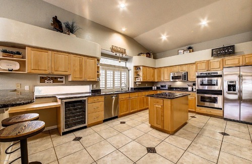 Foothills House | Beautiful Oasis Home on the Ahwatukee Foothills Golf Course with Heated Pool/Spa