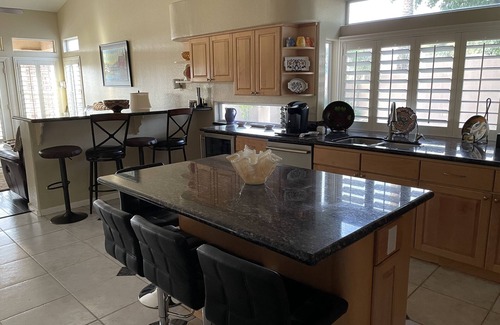 Foothills House | Beautiful Oasis Home on the Ahwatukee Foothills Golf Course with Heated Pool/Spa