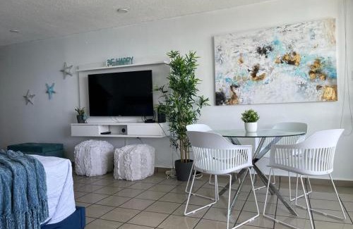 Las Croabas Apartment | Beautiful Ocean Blue Love oceanfront apartment