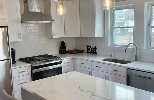 Hull House | Beautiful Ocean front home - Quiet neighborhood