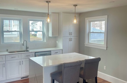 Hull House | Beautiful Ocean front home - Quiet neighborhood
