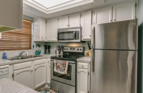 Avon By The Sea Apartment | Beautiful Ocean view Townhouse