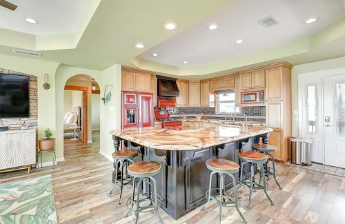 Rockport House | Beautiful oceanfront home with dock, central AC, & washer/dryer