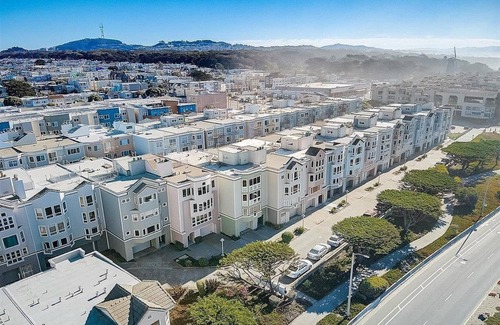 Outer Richmond Condo | Beautiful Oceanside Condo