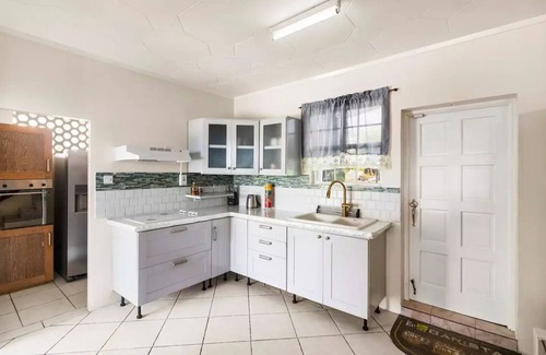Newton Terrace House | Beautiful Oistins Home away from Home|Mins Drive from Beach