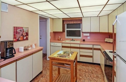 Treasure Island Condo | Beautiful On The Beach 2BR/2BA