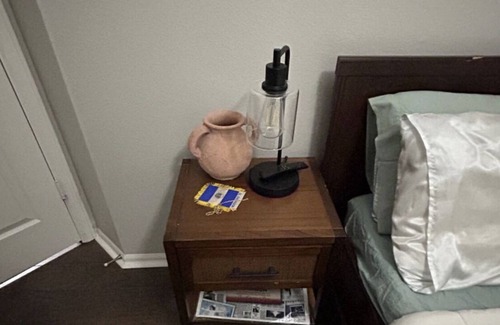 Fort Worth House | Beautiful one bedroom with gym access
