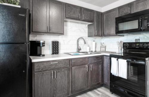 Killeen Apartment | Beautiful One Bedroom Apartment With Free Parking.
