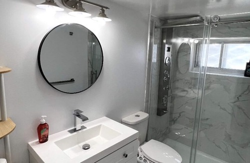 Saint-Leonard Apartment | beautiful one bedroom apartment with parking
