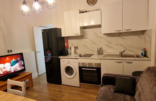 West Kensington Apartment | Beautiful one bedroom in Kensington London