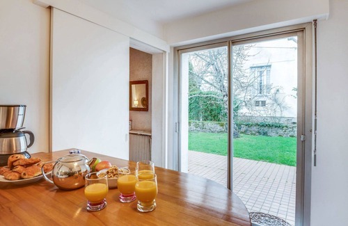 La Trinite-sur-Mer House | Beautiful private villa for 4 people with WIFI, TV, terrace and parking
