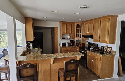 Bellamy House | Beautiful & Peaceful House Overlooking the River. Pets Welcome! Kayaks and Dock