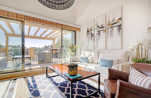 Sotogrande Apartment | Beautiful penthouse overlooking marina channels