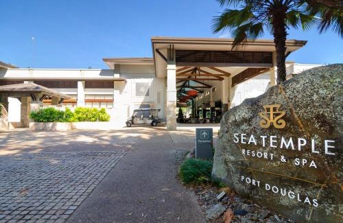 Port Douglas Apartment | Beautiful Pool View Penthouse With Rooftop Oasis, Great For Families