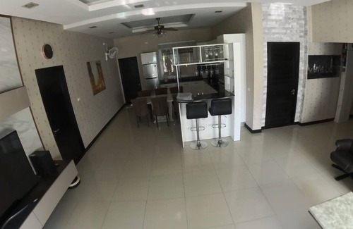 Bang Sare House | Beautiful pool villa 200 meters from the beach and the beach promenade 4 bedrooms