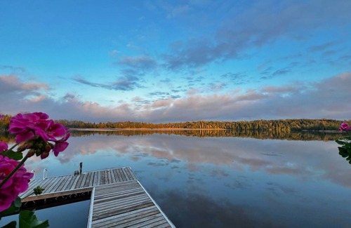 Kawartha Lakes Cottage | Beautiful Private Lake Retreat - One of a kind!
