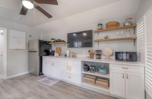 SoHo House | Beautiful Private Bungalow near Hyde Park!