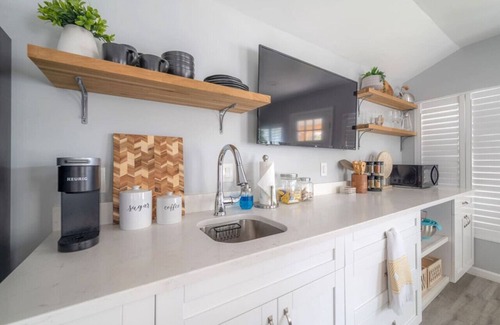 SoHo House | Beautiful Private Bungalow near Hyde Park!