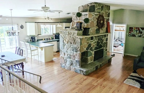 Trent Hills Cottage | Beautiful private Lake Front Cottage for rent at Campbellford town