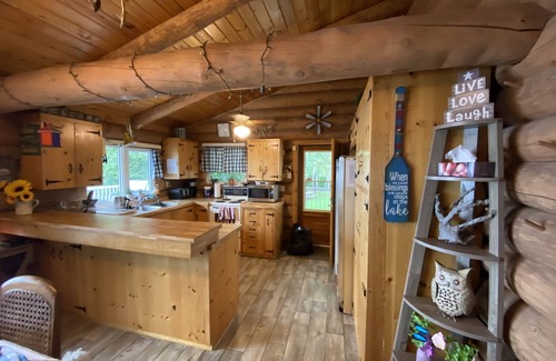 Lac La Biche Cabin | Beautiful Private Lakefront Log Cabin in the Woods