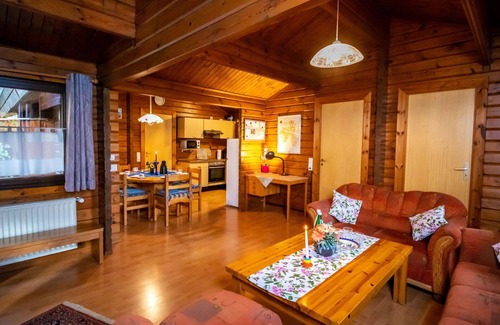 Bad Arolsen House | Beautiful private villa for 6 people with WIFI, TV, patio and parking