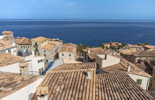 Banyalbufar House | Beautiful private villa for 6 guests with WIFI, A/C, TV, terrace and parking