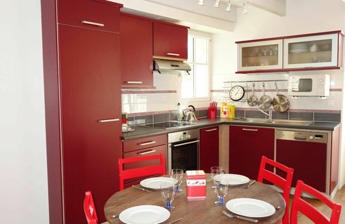 Saint-Lunaire House | Beautiful private villa for 4 guests with WIFI, TV, pets allowed and parking