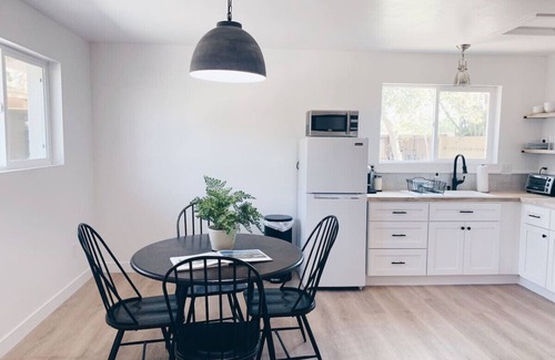 Sherwood Towne House | Beautiful Private Guest House in Arcadia