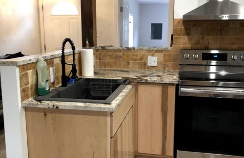 Fairgrounds House | Beautiful Private House Near the Fairgrounds/Jazzfest, hospitals. Pet friendly.