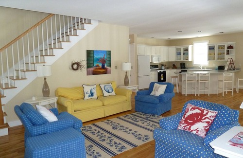 Raymond House | Beautiful, Private Lakefront Home on Crescent Lake in Raymond, Maine