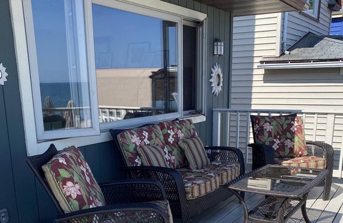 Sea Breeze House | Beautiful Private Sandy beach front located at beautiful Lake Ontario