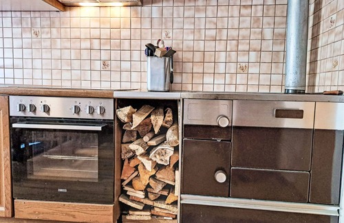 Finkenberg House | Beautiful private villa for 15 guests with TV, terrace, pets allowed and panoramic view