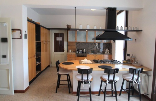 Castronno Villa | Beautiful private villa for 10 guests with WIFI, A/C, TV, terrace and parking