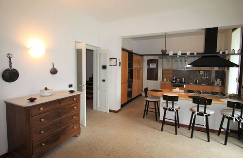 Castronno Villa | Beautiful private villa for 10 guests with WIFI, A/C, TV, terrace and parking